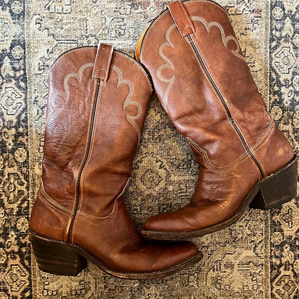 Vintage High end Red Brown Western Cowboy Boots